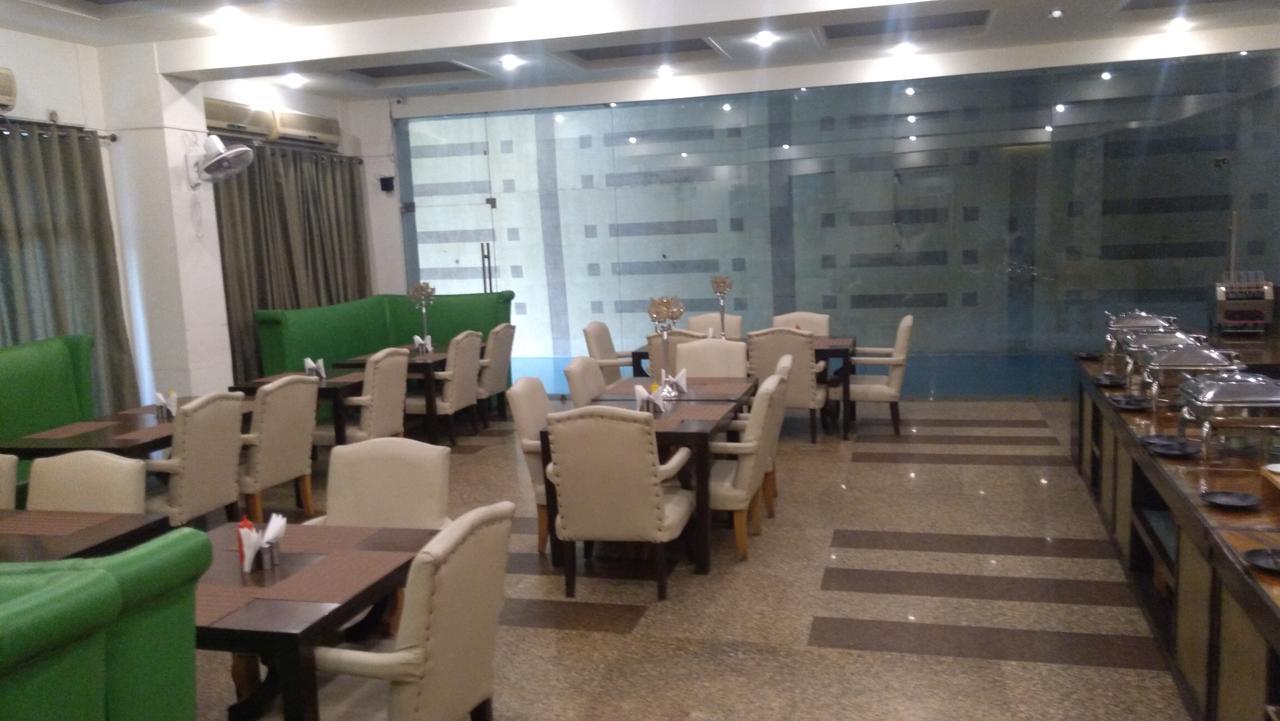 Hotel Bizzotel Gurgaon Luaran gambar