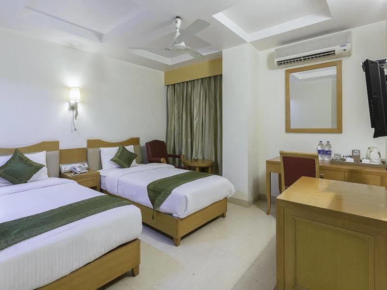 Hotel Bizzotel Gurgaon Luaran gambar