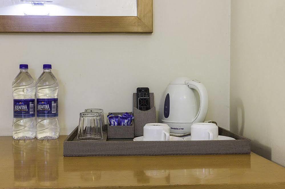 Hotel Bizzotel Gurgaon Luaran gambar