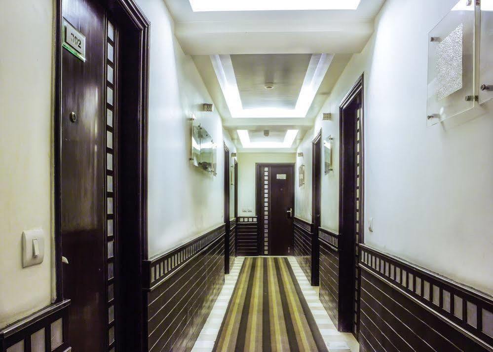 Hotel Bizzotel Gurgaon Luaran gambar
