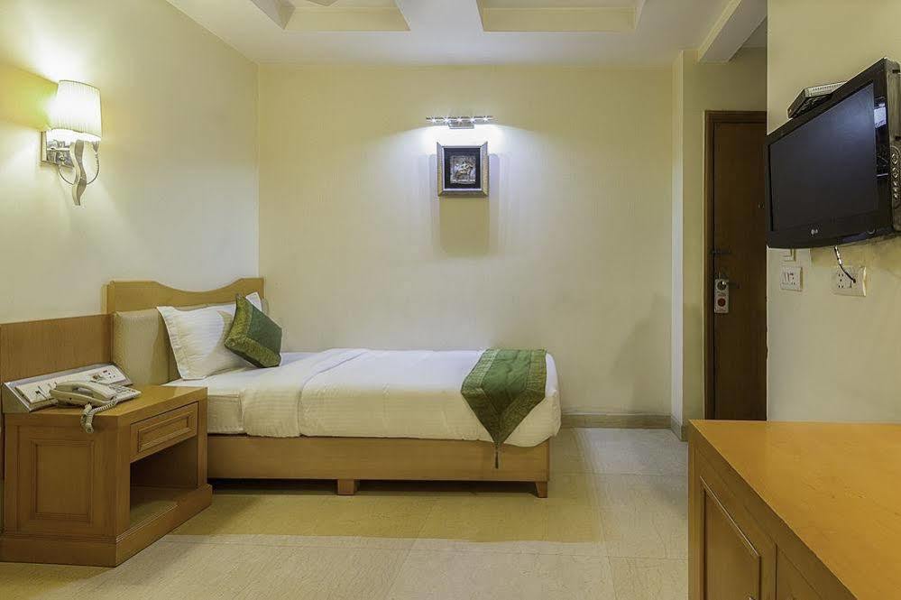 Hotel Bizzotel Gurgaon Luaran gambar