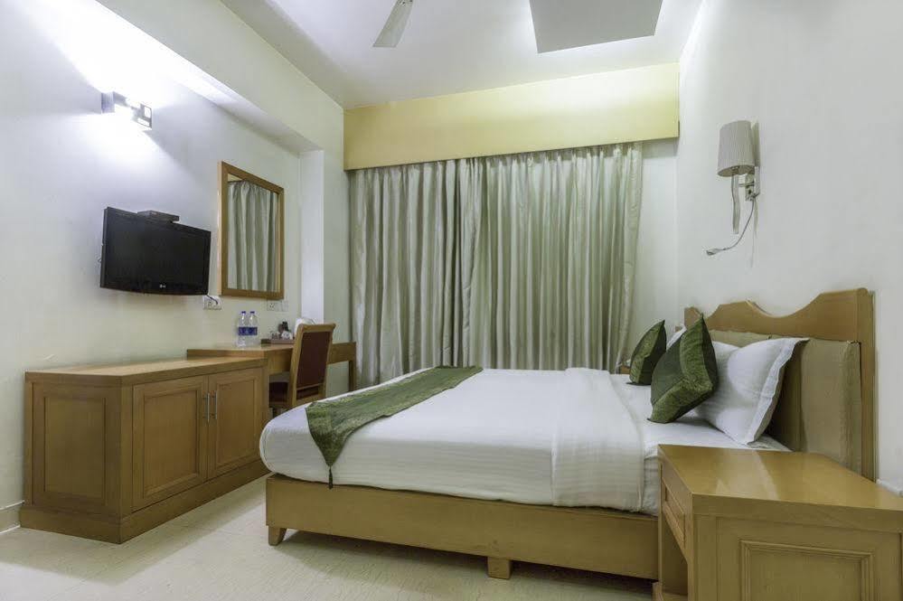 Hotel Bizzotel Gurgaon Luaran gambar