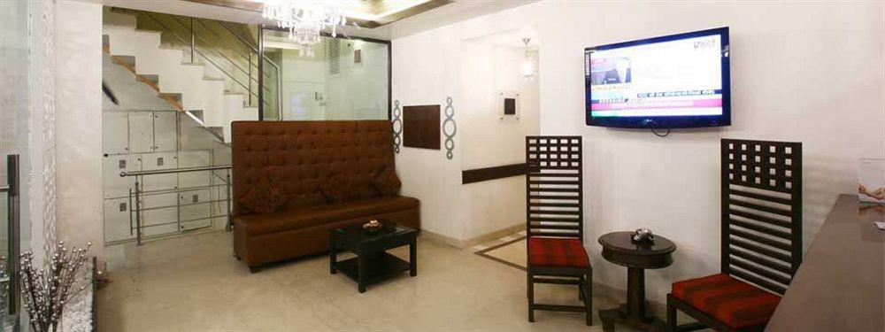 Hotel Bizzotel Gurgaon Luaran gambar